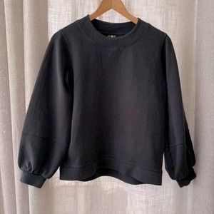 calia crew neck sweatshirt with poofy sleeves